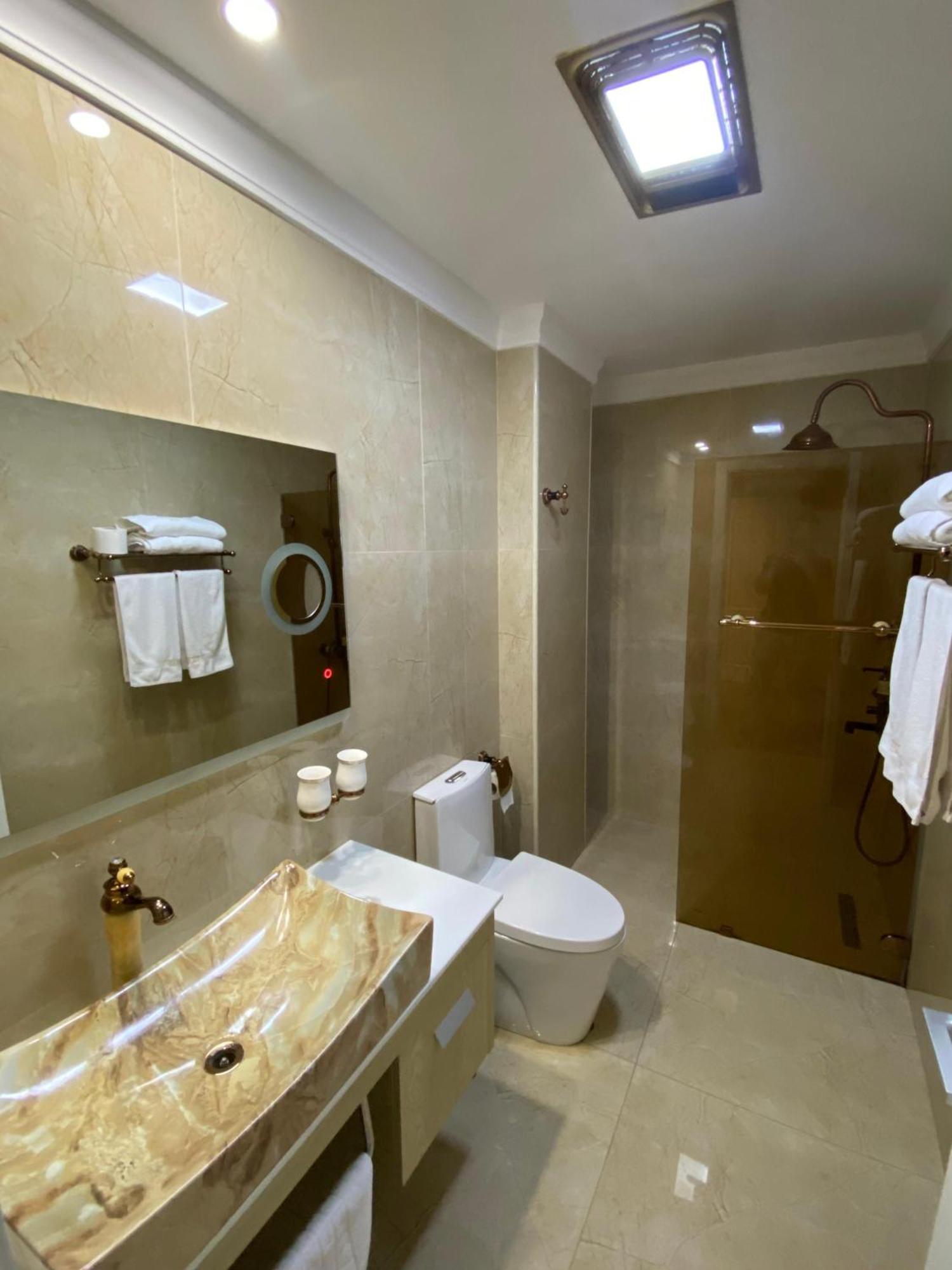 Hotel Brais Durres Exterior photo
