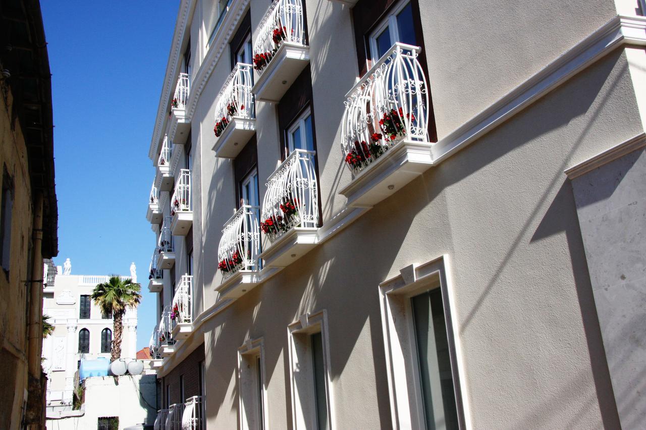 Hotel Brais Durres Exterior photo